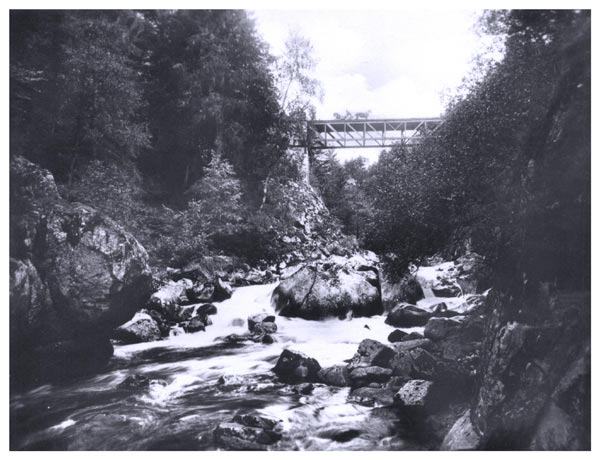 Eine Brücke im Schwarzwald ca. 1927 fotografiert