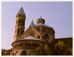 Seitenansicht von St. Aposteln Seitenansicht von St. Aposteln