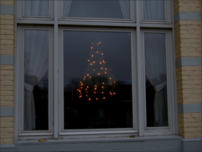 Blick in ein Fenster