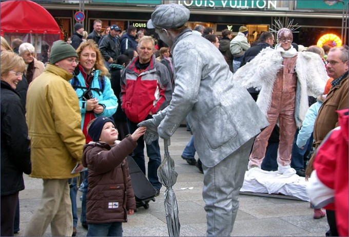 Zwei Skulpturensteher