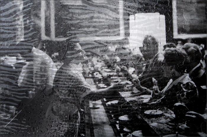 Ein altes Foto im Regen