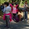 Schulklasse im Park