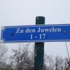 Zu den Juwelen