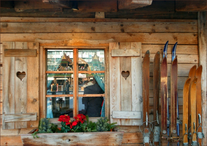 Holzhütte an der Eisbahn