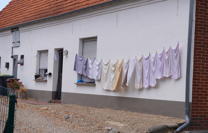 Wäsche an der Wand