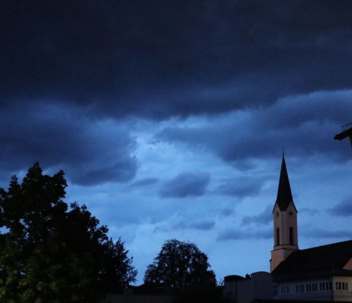 Heranziehendes gewitter