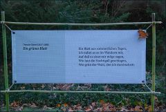 Gedicht in einem Garten