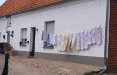Wäsche an der Wand
