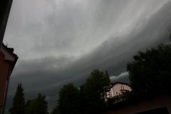 Gewitterfront v. mittwoch