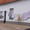 Wäsche an der Wand