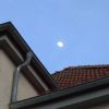 Mond über den dächern
